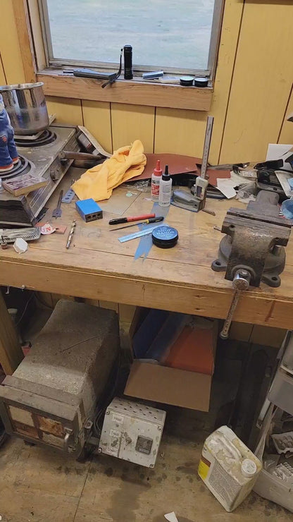 0.5 oz - Shop Hands Healing Hand Salve